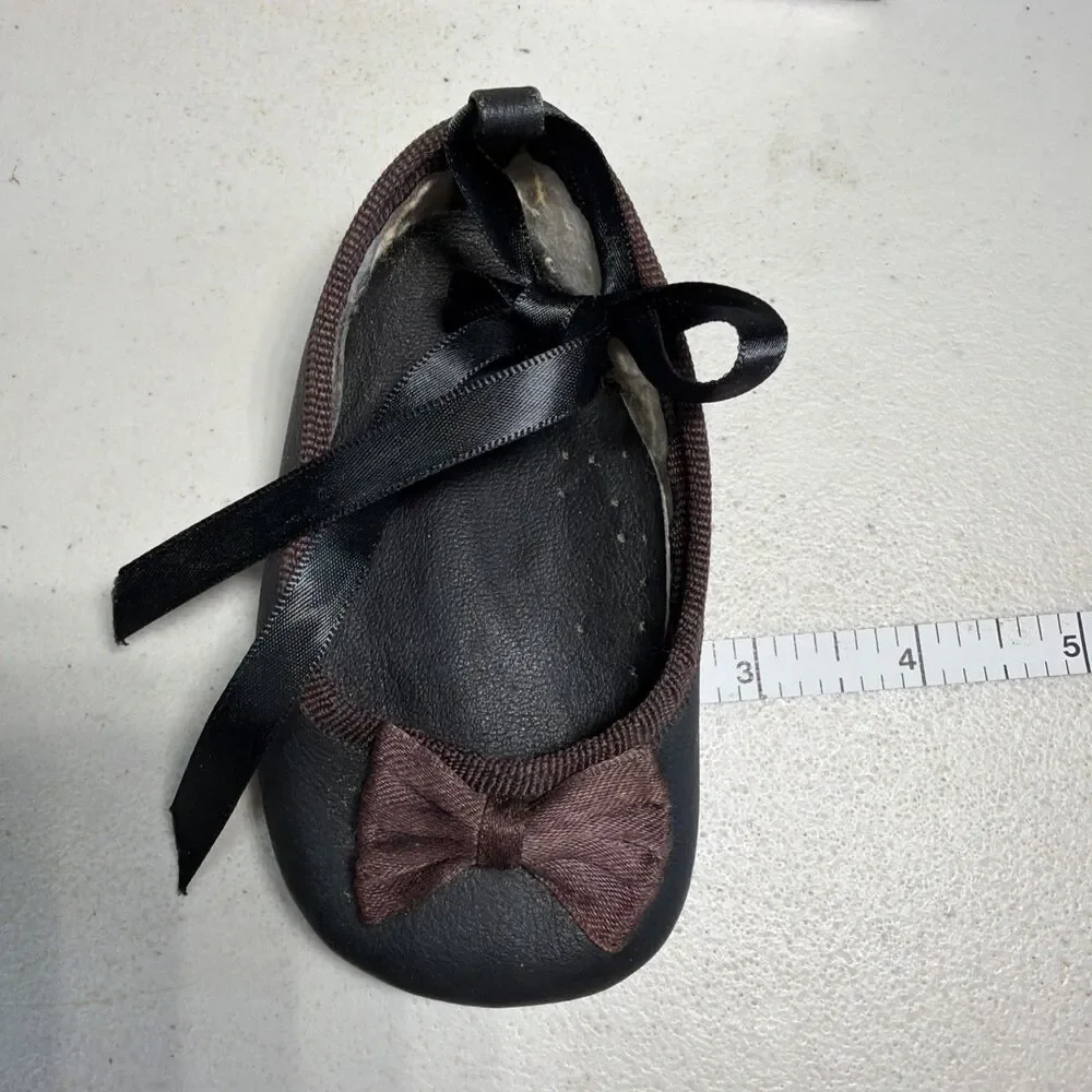 Vintage Baby Shoes Black Burgundy Velvet Bows Ribbon Tie Antique Infant Shoes